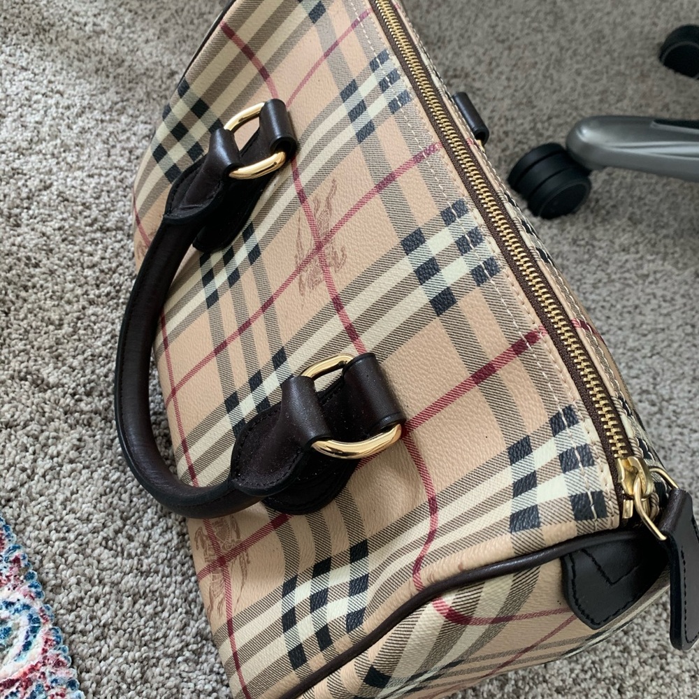 Burberry bag - Picture 8 of 11